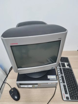 Ordenador retro Compaq EVO D510 + Monitor + teclad