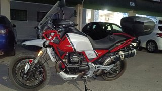 Moto Guzzi V85TT. 24.000 Km.