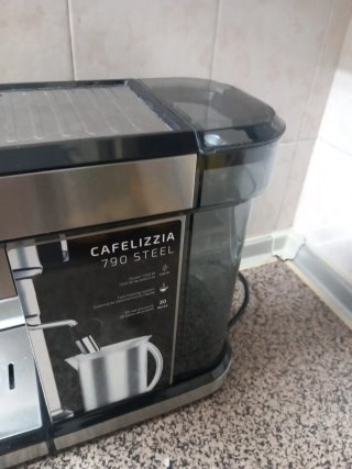 Cafetera Cecotec Cumbia Cafelizzia 790 steel