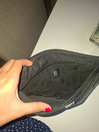 Bolso negro efecto piel cocodrilo