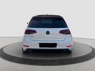 Volkswagen Golf GTI Performance