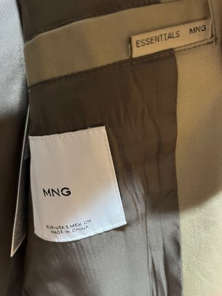 Gabardina Beige Mango Talla S. Nueva con etiqueta.