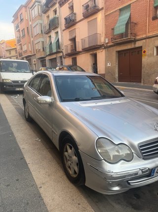 Mercedes-Benz Clase C 2001