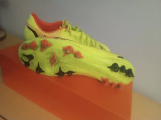 Botas de fútbol Nike Mercurial Amarillas Talla 42