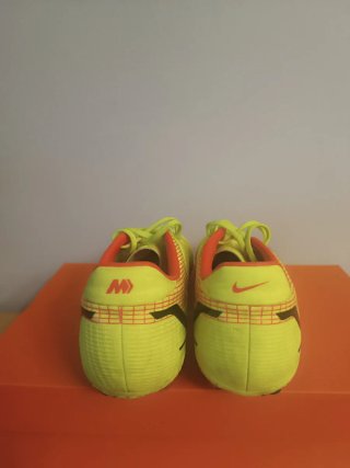 Botas de fútbol Nike Mercurial Amarillas Talla 42