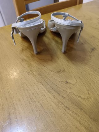 Sandalias de fiesta Lorena Fuentes plateadas