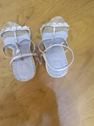 Sandalias de fiesta Lorena Fuentes plateadas