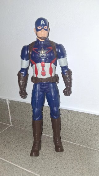 Capitán América Figura 30 cm Marvel