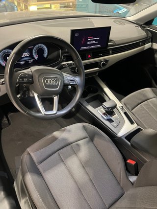 Audi A4 2023