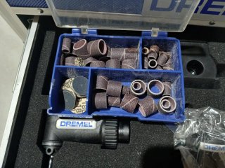 Estuche y Dremel 4000 platinium