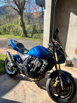 Kawasaki Z1000 Azul Naked