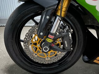 Kawasaki ZX6R 2014 solo circuito