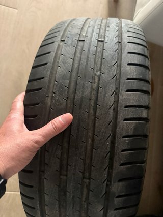 4 Llantas Originales con Neumáticos