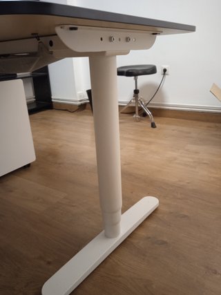 Escritorio Elevable IKEA Bekant verde azulado