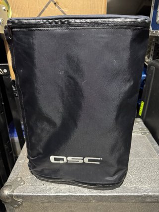 Altavoz QSC K8 Negro