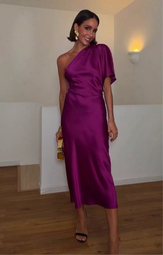 Vestido asimétrico satinado