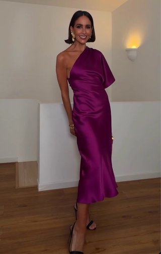 Vestido asimétrico satinado