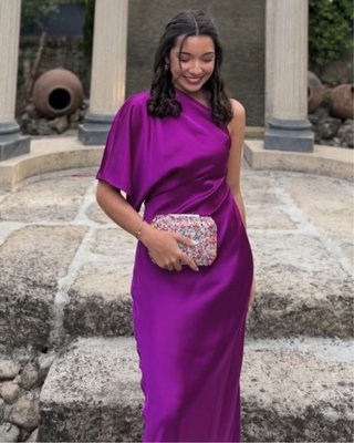 Vestido asimétrico satinado