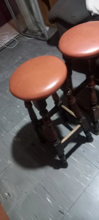 2 Taburetes Vintage Madera y Polipiel Marrones