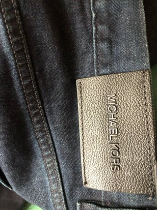 Pantalón vaquero Michael Kors hombre nuevo.