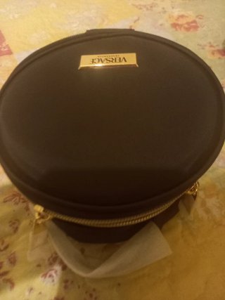 Estuche maquillaje Versace negro y dorado