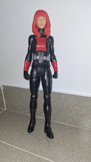 Viuda Negra Figura de Acción 30 cm Marvel