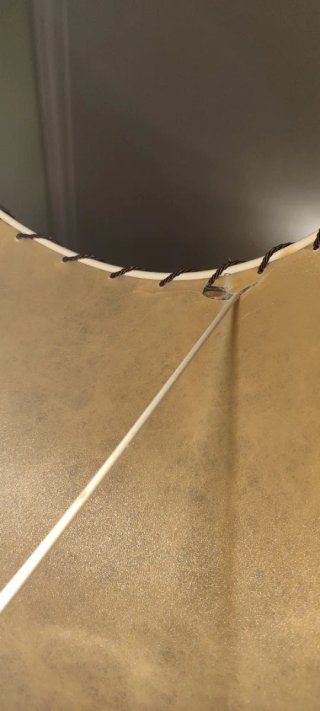 Lámpara de pie metal y papel beige