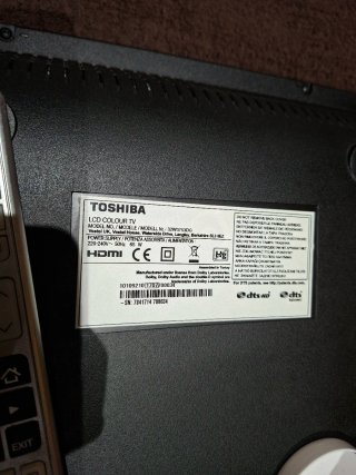 Televisor Toshiba Negro 32" para piezas