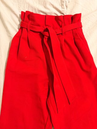 Pantalón H&M cintura alta lazo rojo