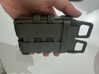 Funda de polímero para cargador