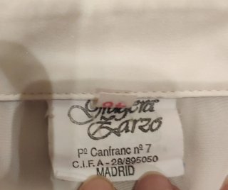 Blusa de mujer con plisados
