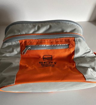 Bolsa nevera picnic gris y naranja
