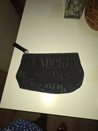 Bolso negro grande y neceser/bolso de mano a juego