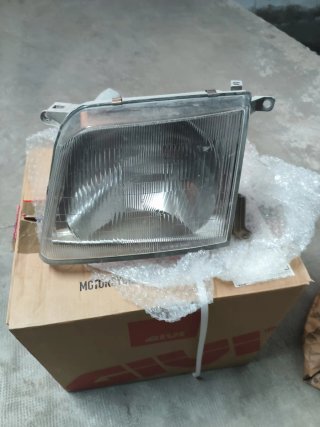 faro izquierdo toyota  LC 90 año 1998