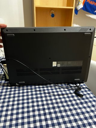 Lenovo V15-IGL - Como nuevo