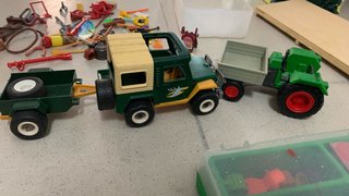 Playmobil Coche 4x4 con Remolque y Tractor