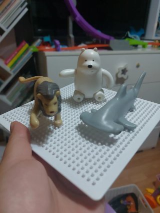 Lote animales: león, oso polar, tiburón
