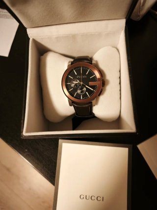 Reloj Gucci Hombre Negro/Dorado