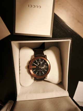 Reloj Gucci Hombre Negro/Dorado