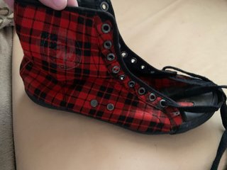 Zapatos Diesel a cuadros rojos y negros