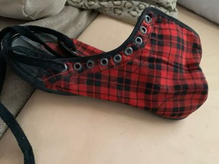 Zapatos Diesel a cuadros rojos y negros
