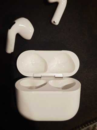 Airpods 4 con cancelación de ruido