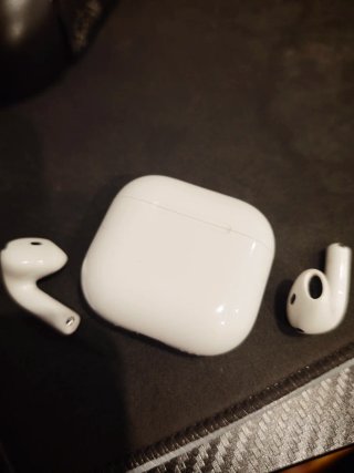 Airpods 4 con cancelación de ruido