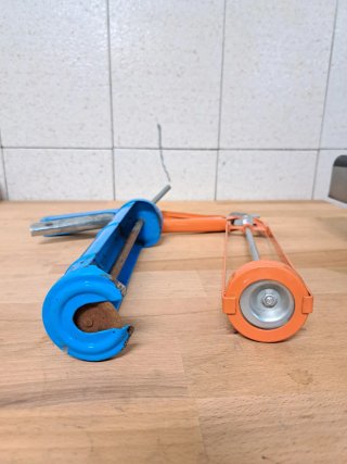 2 Pistolas para Silicona y Adhesivos