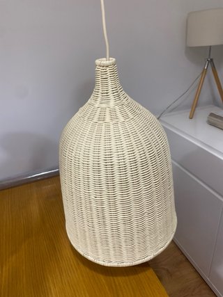 Lámpara de techo de ratán beige