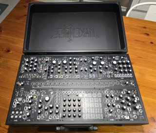 Makenoise Shared System Black & Gold
