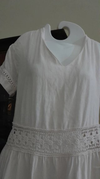 Vestito lungo in lino bianco