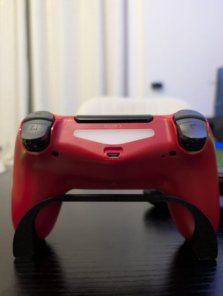 Supporto Minimalista per Controller PS4 e PS5