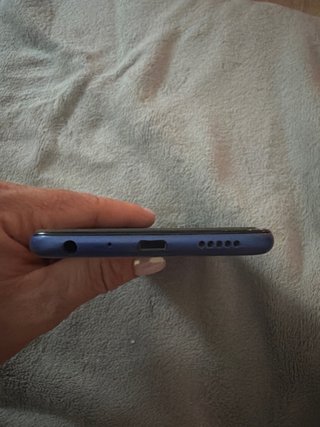 Móvil Huawei Azul, lee el anuncio, por favor