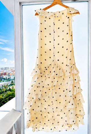 Vestido midi Zara volantes lunares